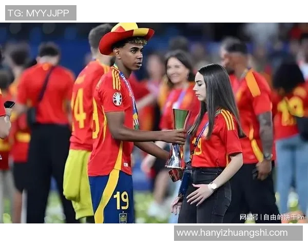 加维引领新时代足球风潮展现年轻球员的无限潜力与激情 加维引领新时代足球风潮展现年轻球员的无限潜力与激情