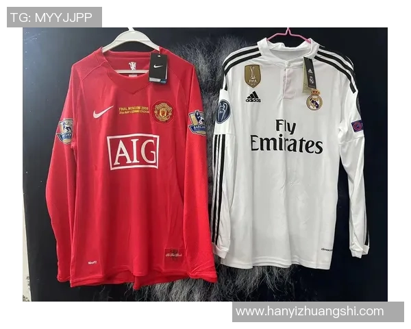 欧冠赛场惊现奇葩事件球迷闯入抢夺C罗珍贵球衣