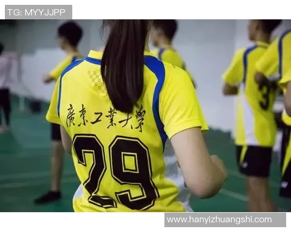 胡金秋：从青涩新星到CBA赛场的耀眼明星之路